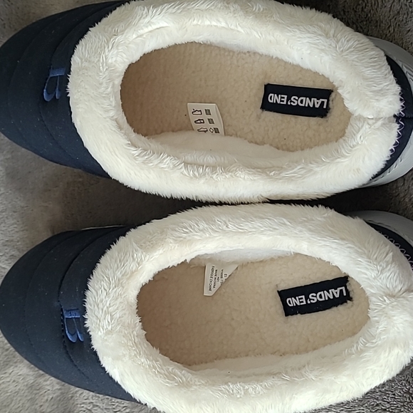 Lands End Brans New Slippers - Picture 3 of 4